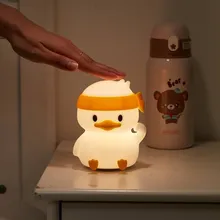 چراغ خواب سیلیکونی طرح اردک نشسته هدبند دار gallery3